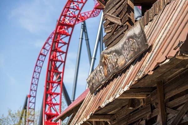 Big Dipper Coaster „Dynamite“ - Vítejte v prvním rodinném zábavním parku v Sasku