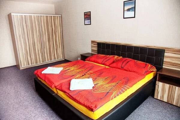 APARTMÁNY EDEN *** , Praha, Michle - Živéfirmy.cz