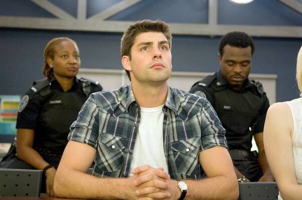 Rookie Blue - Chyba se vloudí - Z filmu - Melanie Nicholls-King, Travis Milne, Lyriq Bent