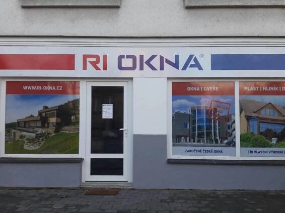 Naši prodejci - RI OKNA