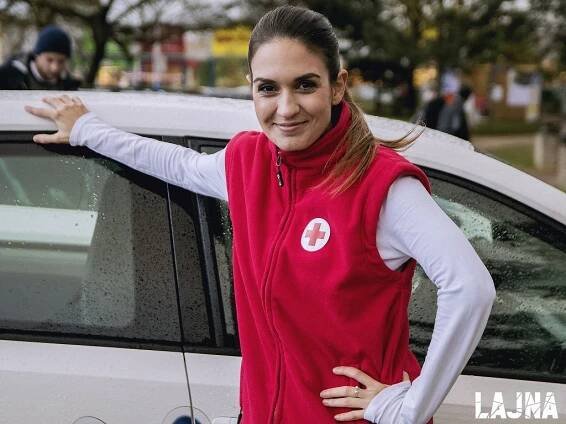 Z dcery někdejšího ministra kultury Pavla Dostála se stává seriálová hvězda