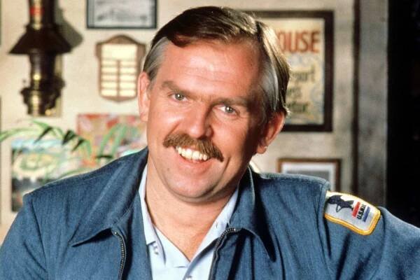 Cheers mailman John Ratzenberger suggests a way to help save USPS
