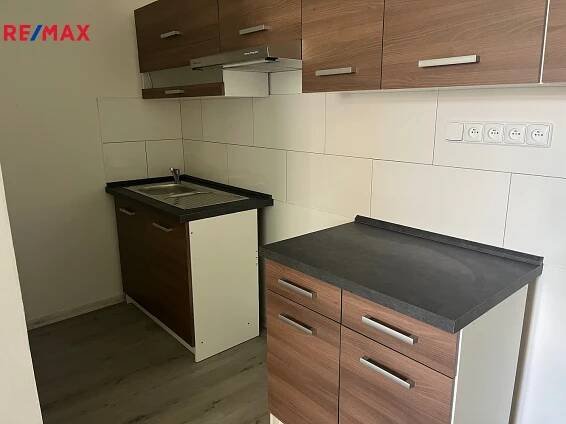 Pronájem Byt 2+kk, náměstí Míru, Zruč nad Sázavou, okres Kutná Hora
