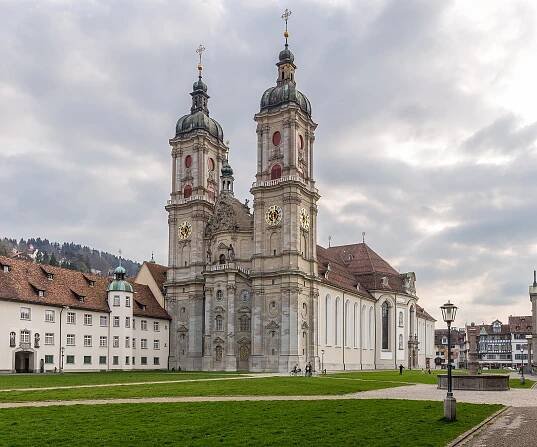 Soubor:Stiftskirche St. Gallen (April 2017).jpg – Wikipedie
