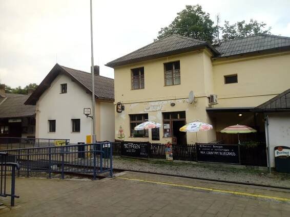 Nádražní restaurace foto 5