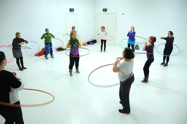 Waist Hooping - 10 Tips To Keep The Hoop Spinning | Hoop Sparx