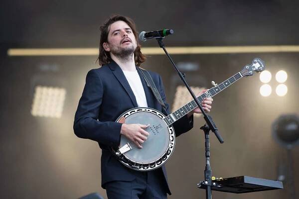 Winston Marshall