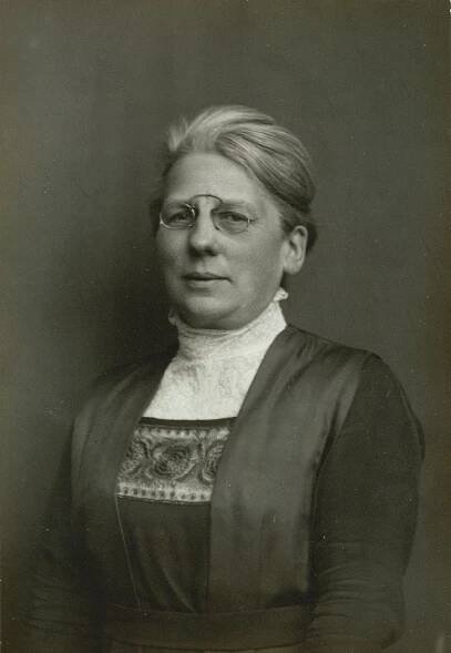 Nina Bang - Wikipedia