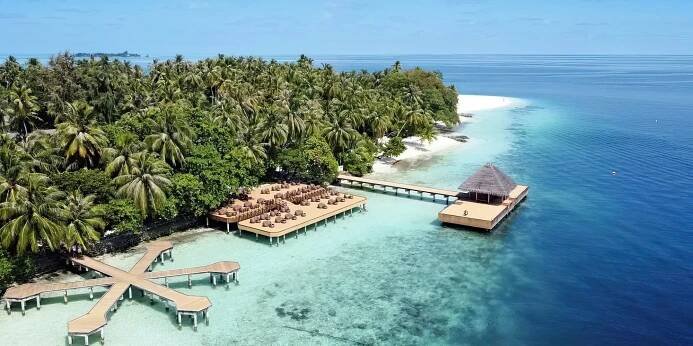 Maledivy: 4* resort u bílých pláží, all inclusive, přímý let