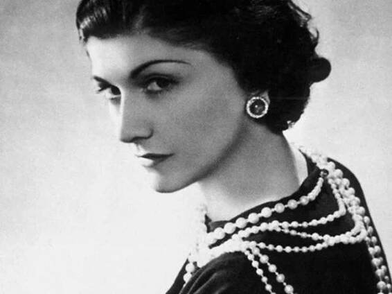 12 citátů Coco Chanel, podle kterých byste měli žít: OD DNEŠNÍHO DNE!