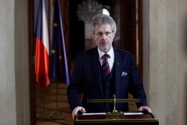 Novoroční projevy očima experta: Vystrčilův „supl“ za prezidenta chválil, u „medového“ Fialy váhal