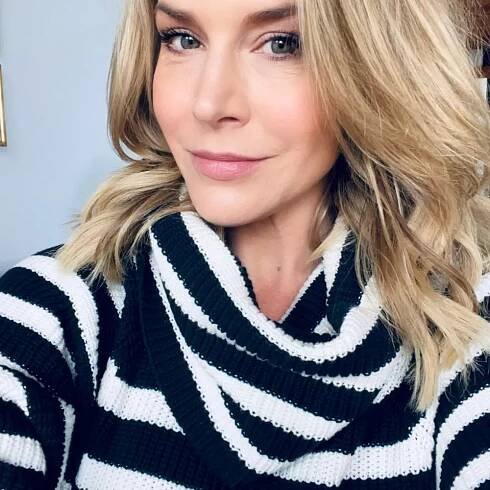 Hot Julie Benz juliebenz picture