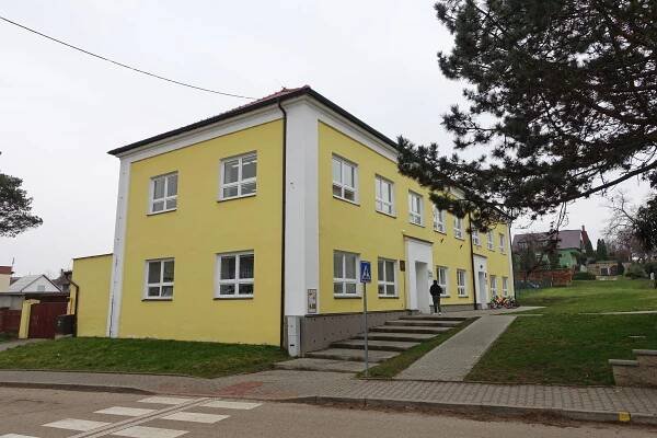 ZŠ Troskotovice foto 1
