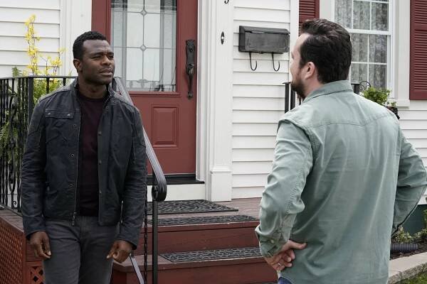 Carter - Harley Gets an Office Job - Z filmu - Lyriq Bent