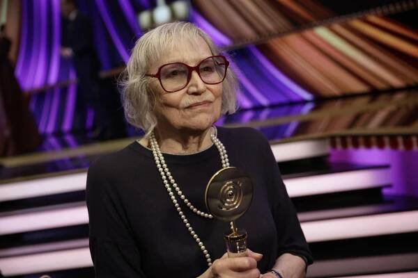 Marta Kubišová sklízí za svou práci ocenění i dnes, přesto od státu dostává almužnu. 