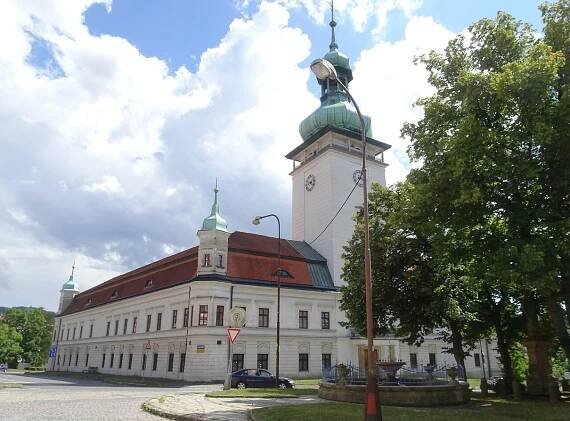 Zámky Zlínského kraje 2. díl: Objevte méně známé zámky jihovýchodní Moravy