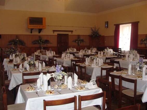 Hotel a restaurace Slávie Potštejn | Apetee