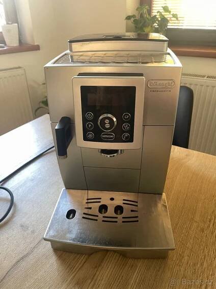 Automatický kávovar DeLonghi