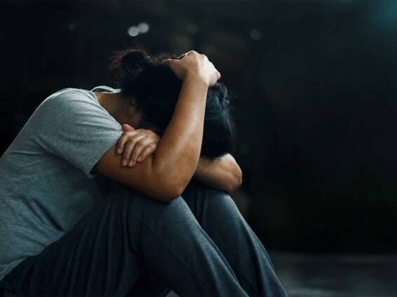 Posttraumatická stresová porucha se zdaleka netýká jen veteránů. Co všechno může PTSD spustit?