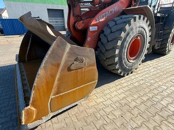 Hitachi ZW310-6 - 5