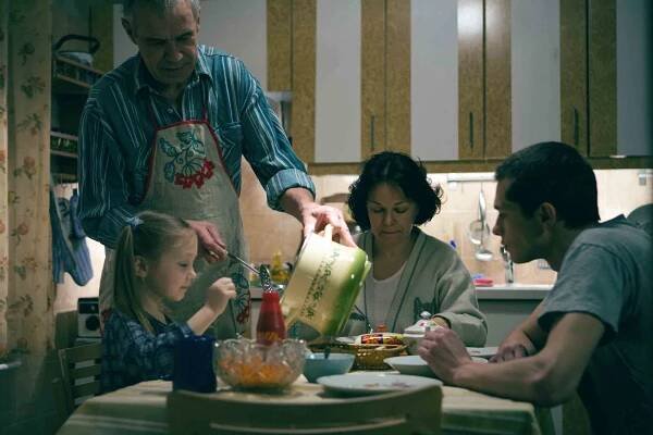 Jekatěrina Staršova, Sergej Garmaš, Jelena Valjuškina, Grigorij Dobrygin - Černý blesk - Z filmu