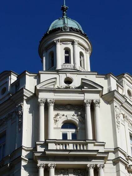 Jugoslávská 802/2 — The Prague Vitruvius
