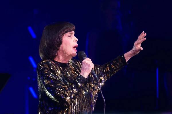 Šansony na výstavišti. Zpěvačka Mireille Mathieu oslnila brněnské publikum