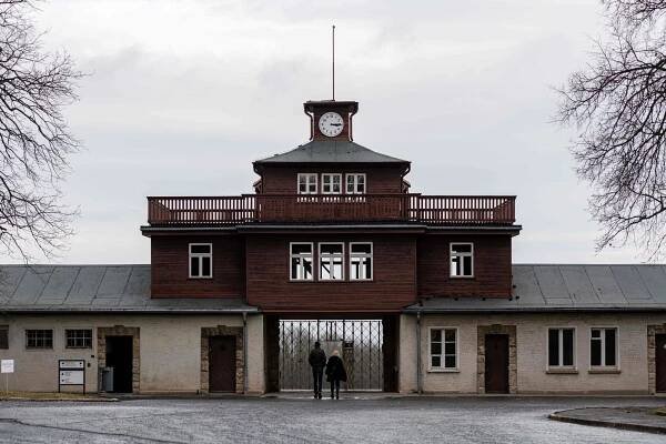 Germany’s Buchenwald Memorial Urges Visitors to Respect Graves - The New York Times