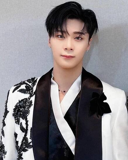 Zpěvák a model Moonbin (†25): Spáchal sebevraždu?!