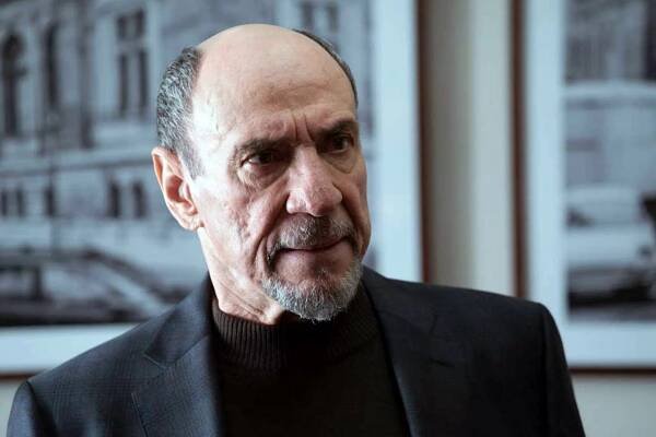 Ve jménu vlasti - Parabióza - Z filmu - F. Murray Abraham