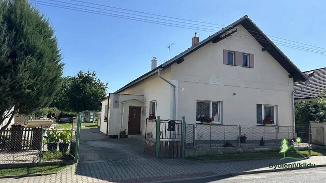 Rodinný dům po kompletní rekonstrukci 3+1, CP 925m2, Nemošice, Pardubice | Reality.iDNES.cz 
