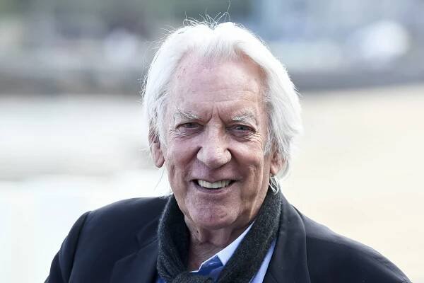 Donald Sutherland Dead: 'Klute', 'Ordinary People', 'Hunger Games' Star Was 88