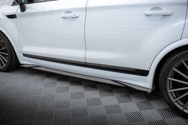 Prahové lišty Ford Kuga ST Mk1 černý lesklý plast | TuningStyle.cz