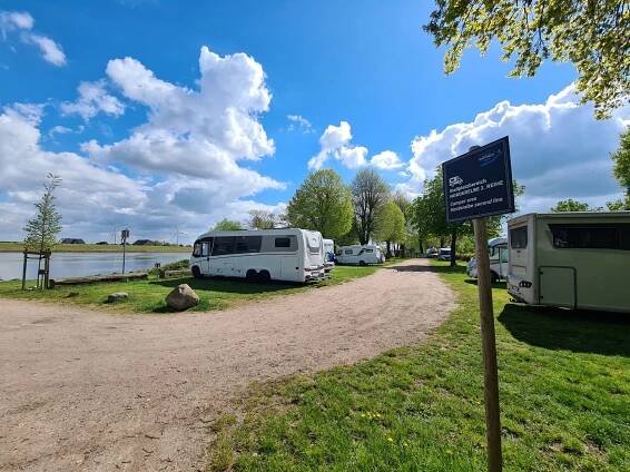 Willkommen im Elbepark Bunthaus - dem Reisemobilhafen in Hamburg - Elbepark Bunthaus