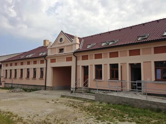 2014 Provozni budova JZD Chlumec u Dačic.jpg