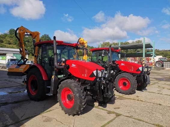 13 traktorů Zetor Proxima HS 110 – OBCHODNÍ závod