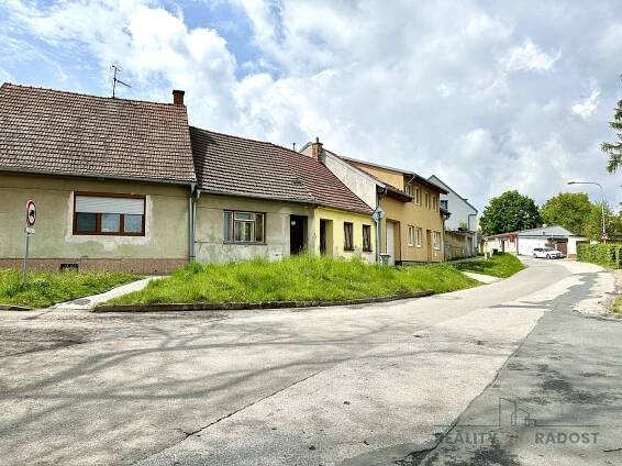 Čechova, Šlapanice, Kladno