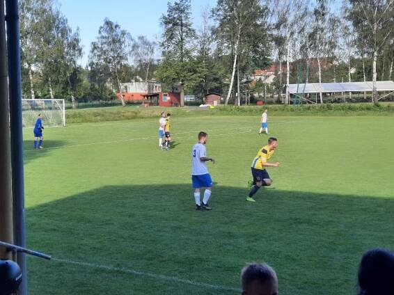 OBRAZEM: Patnáct let v dresu Libhoště. Dojatý „Eki“ po derby ukončil kariéru