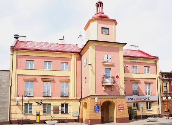 Soubor:Miasteczko Śląskie ratusz p.jpg – Wikipedie