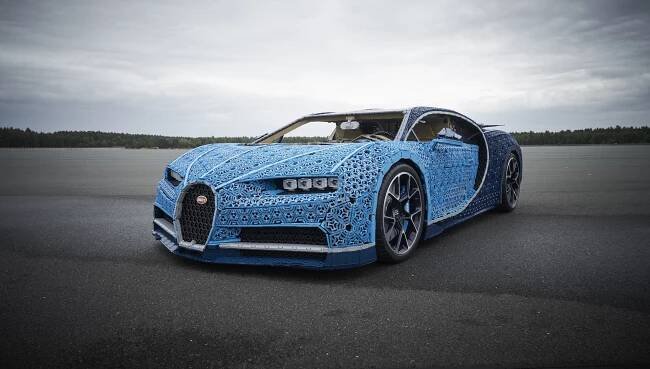 LEGO v Česku postavilo z více než milionu dílků stavebnice Technic pojízdné superauto Bugatti Chiron