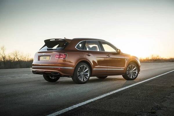 Bentley Bentayga Speed: Téměř nejrychlejší SUV světa má 635 koní a jede až 306 km/h
