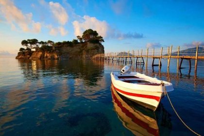 The small island of Agios Sostis 