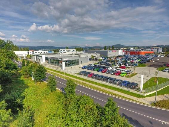 AUTOTREND SHOWROOM ŠKODA | MDM Drone Studio
