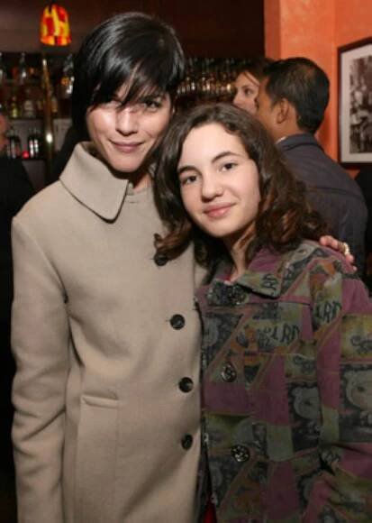 Selma Blair and Ivana Baquero at an event for Faunův labyrint (2006)