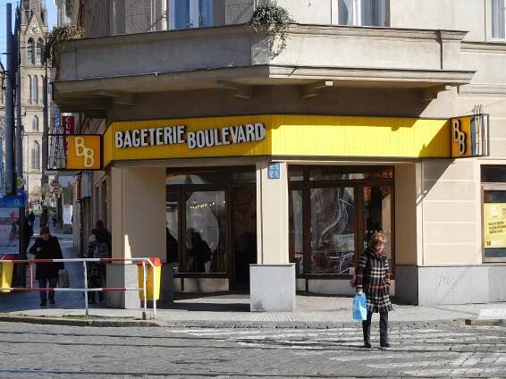 Soubor:Praha Vinohrady Jugoslavska 10 Bageterie Boulevard.jpg – Wikipedie