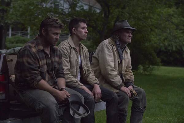 Luke Hemsworth, Beau Knapp, Kurt Russell - Crypto - Z filmu