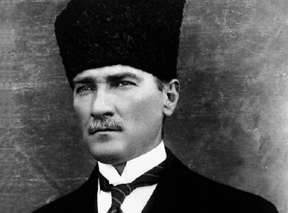Diktátor či reformátor? Ako Atatürk prinútil Turkov nosiť klobúky - HistoryLab
