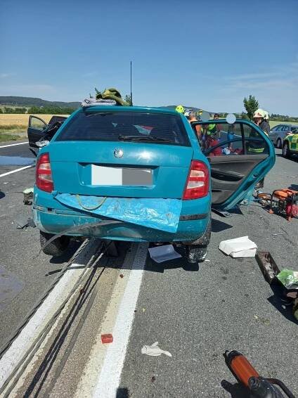Na Jičínsku při dopravní nehodě dvou vozidel zahynuli oba řidiči – PF noviny