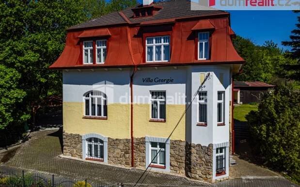 Prodej rodinný dům - Dobrovského, Mariánské Lázně, 290 m2