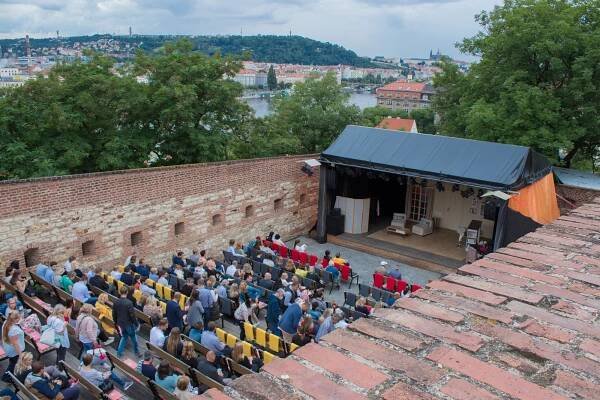 OBRAZEM: Letní scéna nabídla čtyři duety Moniky Absolonové a Filipa Blažka